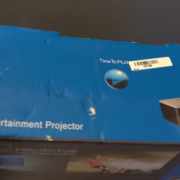 LED Entertainment Projector *New* - Picture 3 of 6